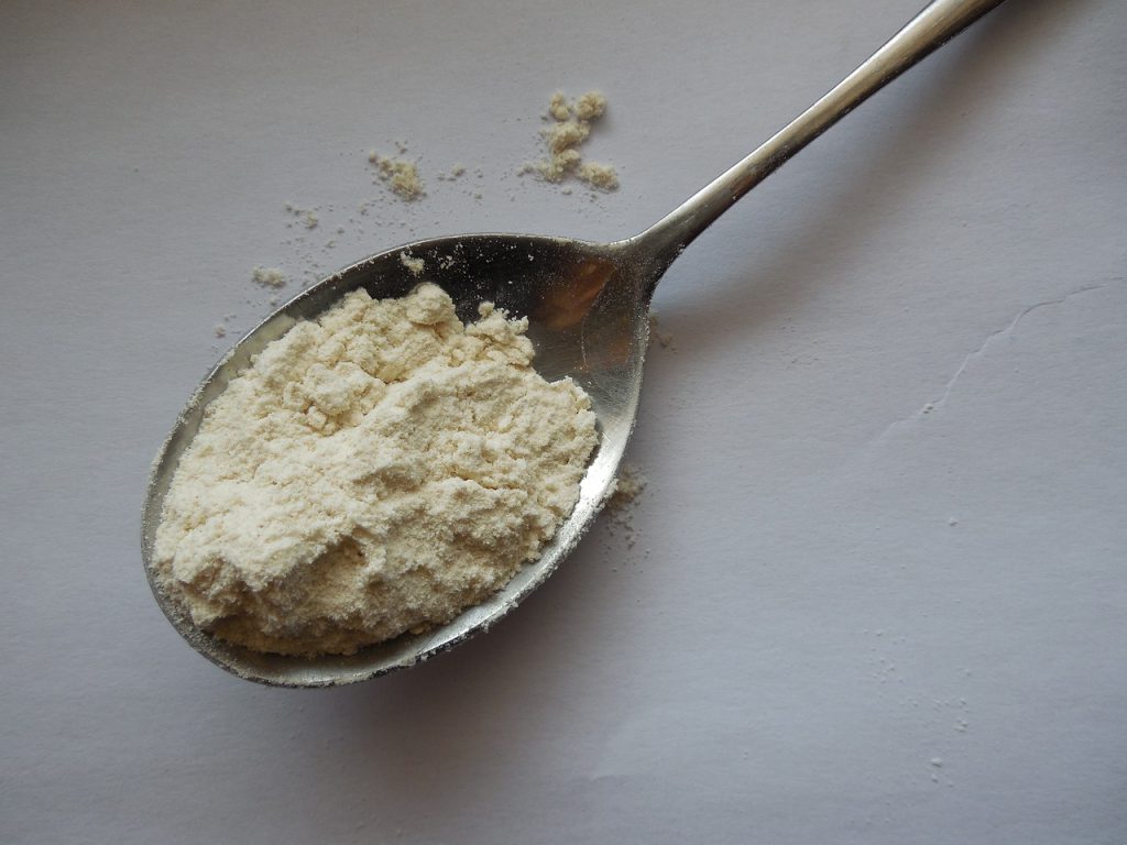 flour, spoon, spoonful