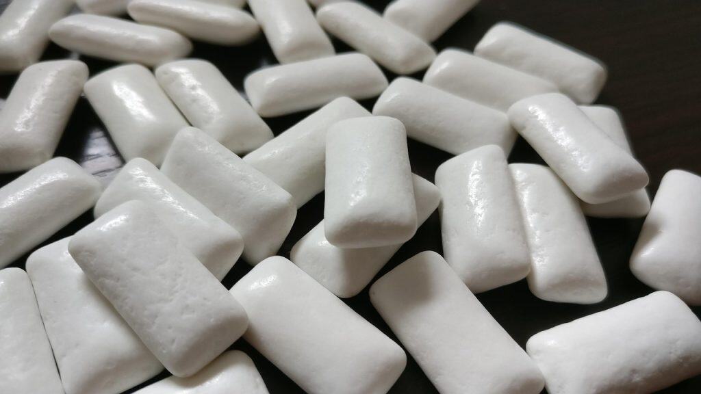 chewing gum, chew, white, chewing gum, chewing gum, chewing gum, chewing gum, chewing gum